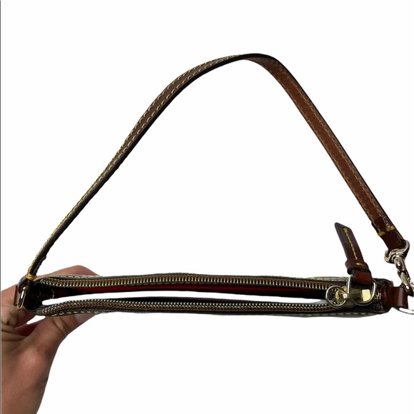 Dooney & Bourke | Belvedere Large Slim Leather Wristlet In Taupe - Picture 8 of 10